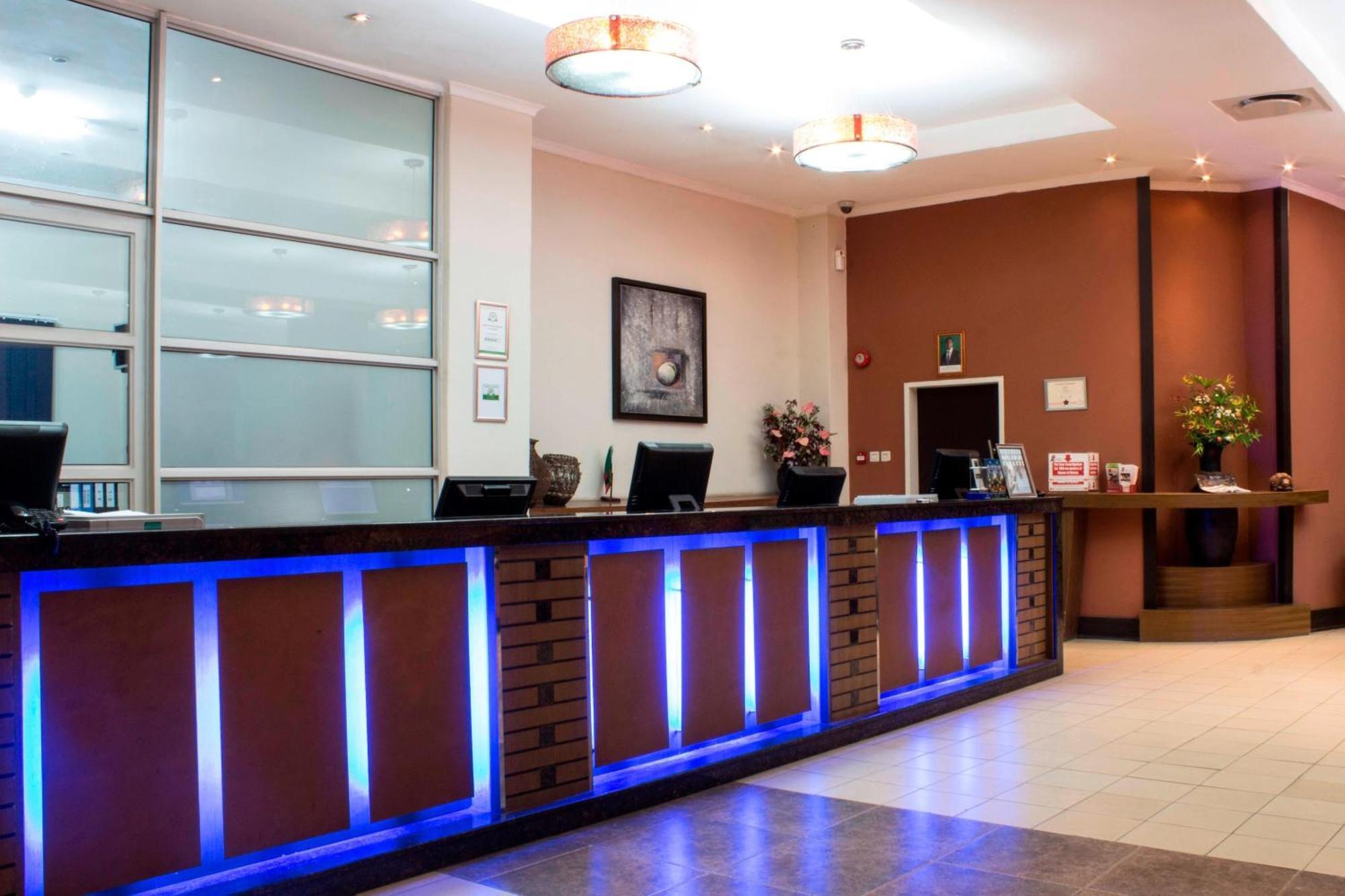 Protea Hotel By Marriott Lusaka Exterior foto